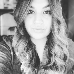 Meet your Posher, Leonela